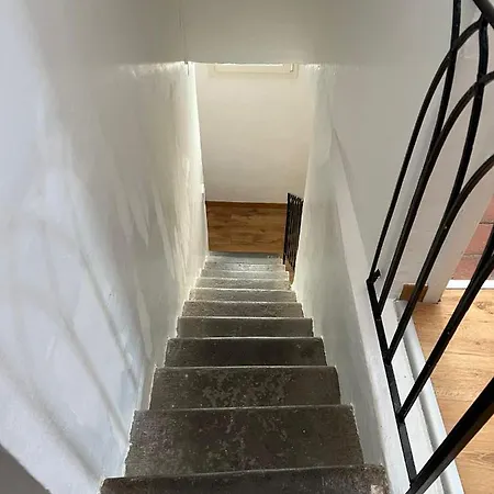 Apartment Historic Center Renovated Apartment- Amazing Location-by Likehomeflorence