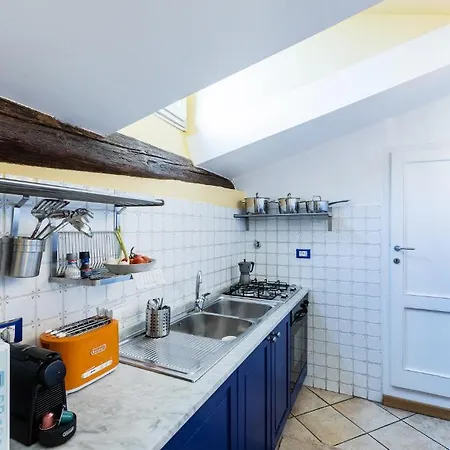 Apartment Historic Center Renovated Apartment- Amazing Location-by Likehomeflorence Florence