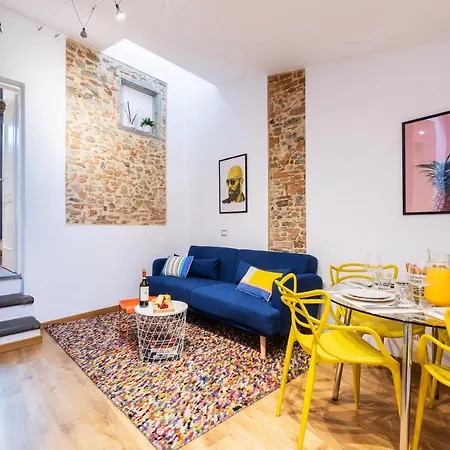 Historic Center Renovated Apartment- Amazing Location-by Likehomeflorence Apartment