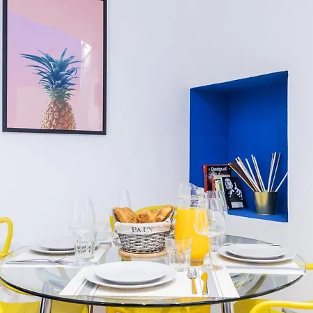 Apartment Historic Center Renovated Apartment- Amazing Location-by Likehomeflorence *